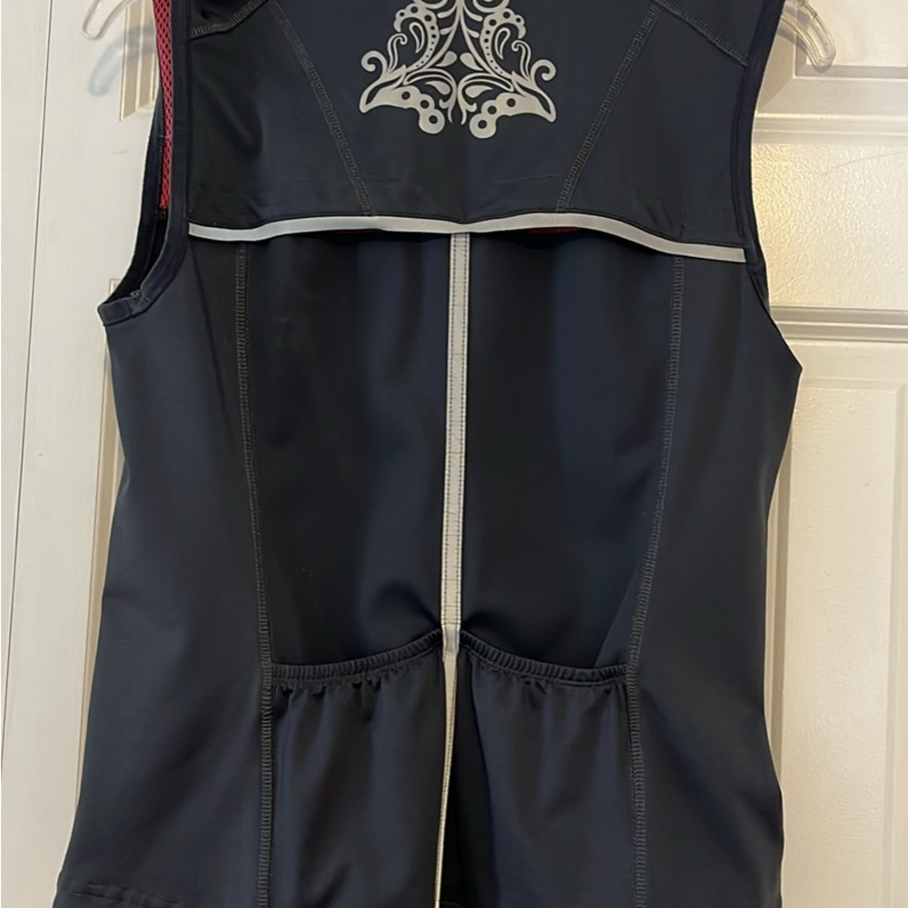 Womens Athleta Black and Red Soft Shell Vest size S - Picture 2 of 3